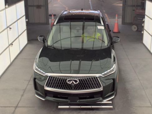 Certified 2026 INFINITI QX60 Luxe w/ Cargo Package AWD/4WD image 2