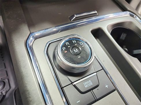 Used 2020 Ford Expedition XLT image 25