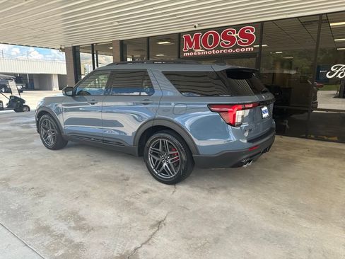 Certified 2026 Ford Explorer ST w/ Sun And Sound Package AWD/4WD image 6