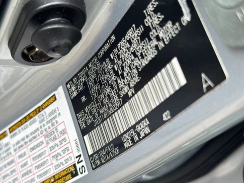 Used 2006 Toyota 4Runner SR5 AWD/4WD image 25