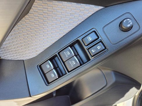 Used 2017 Subaru Forester 2.5i Premium AWD/4WD image 27