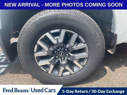Used 2023 Nissan Frontier SV w/ SV Convenience Package AWD/4WD image 15