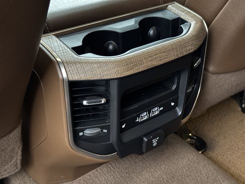 Used 2019 RAM 2500 Limited image 38