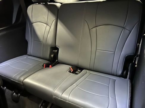 Used 2023 Buick Enclave Essence w/ Experience Buick Package image 20