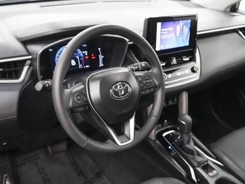 Used 2025 Toyota Corolla Cross XLE w/ Convenience Package AWD/4WD image 21