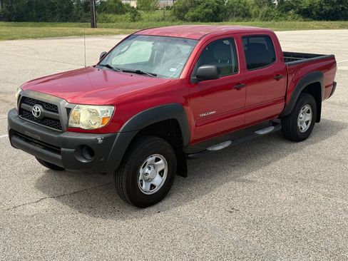 Used 2011 Toyota Tacoma PreRunner w/ Convenience Pkg RWD image 1