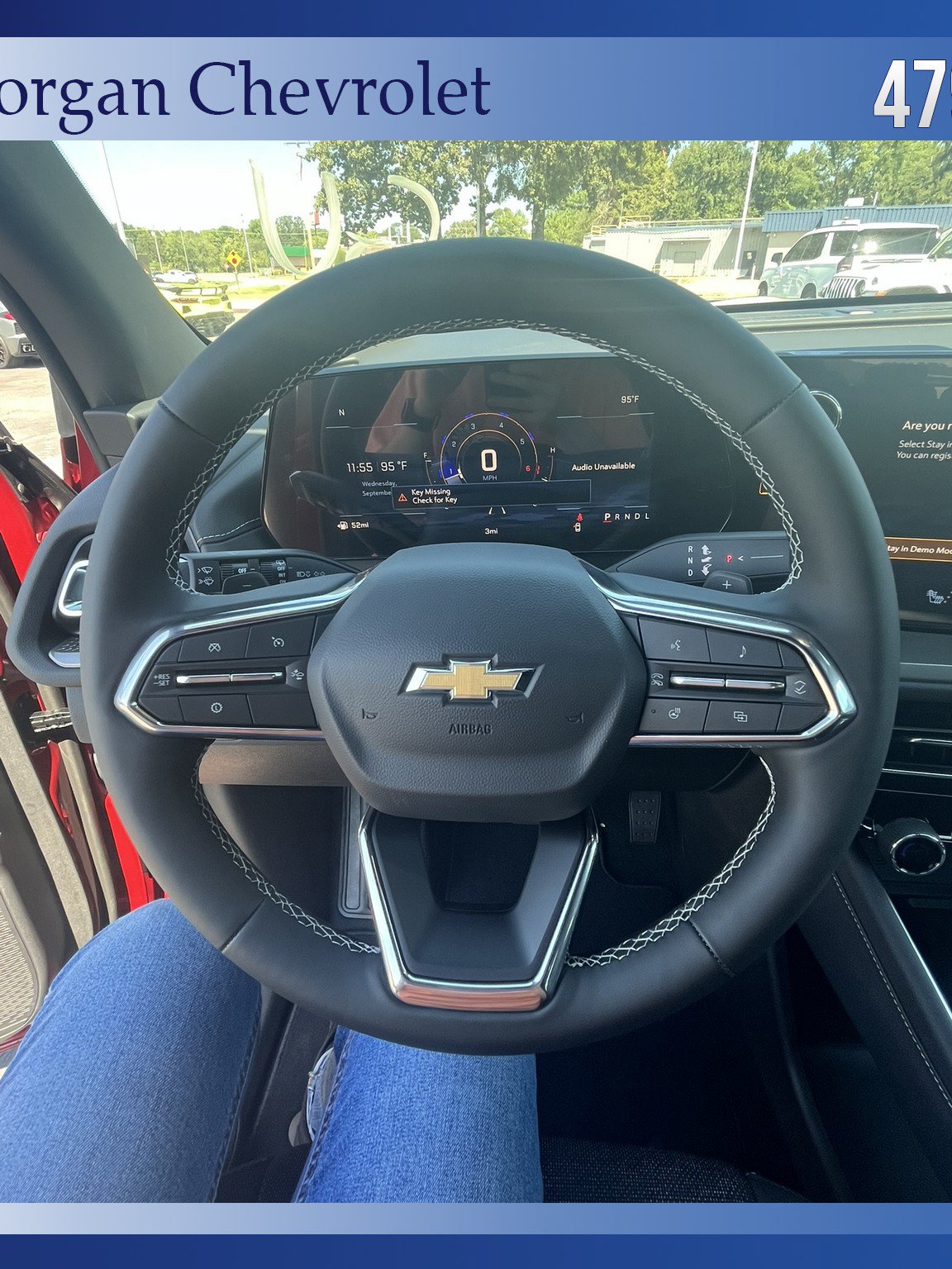 New 2027 Chevrolet Traverse LT w/ Sun and Wheel Package FWD image 10