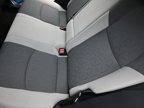 Used 2019 Toyota RAV4 XLE w/ Carpet Mat Package AWD/4WD image 26