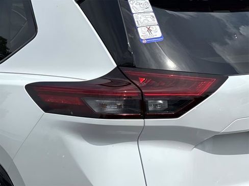 New 2026 Nissan Rogue Platinum w/ Platinum Premium Package AWD/4WD image 14