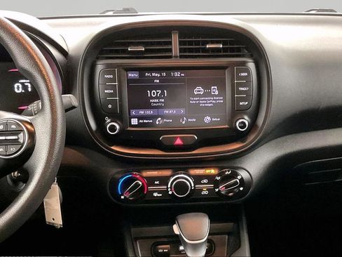Used 2023 Kia Soul LX w/ Option Group 015 FWD image 9