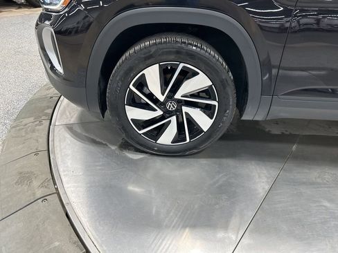 Used 2025 Volkswagen Atlas SE AWD/4WD image 34