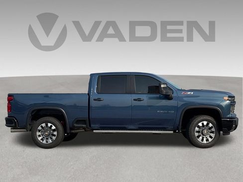 Used 2024 Chevrolet Silverado 2500 Custom w/ Custom Value Package AWD/4WD image 19