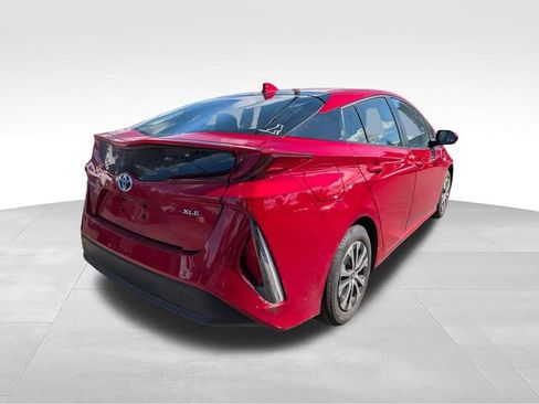 Used 2022 Toyota Prius Prime XLE FWD image 6
