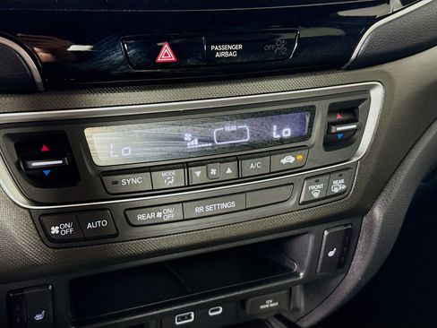 Certified 2025 Honda Passport TrailSport image 19
