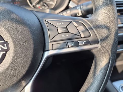 Used 2025 Nissan Altima 2.5 SV FWD image 19