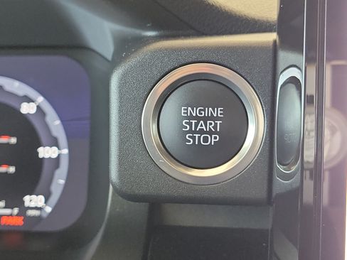 Used 2025 Toyota 4Runner Limited AWD/4WD image 34