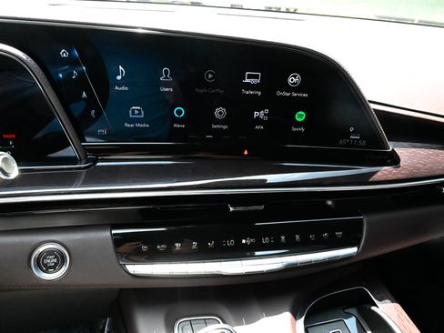 Used 2023 Cadillac Escalade ESV Sport Platinum w/ LPO, ONYX Package AWD/4WD image 29