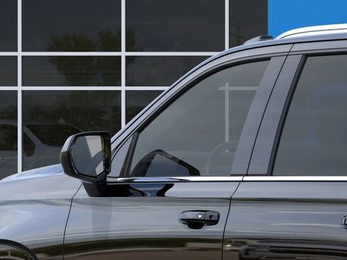 New 2026 Chevrolet Suburban LS AWD/4WD image 12