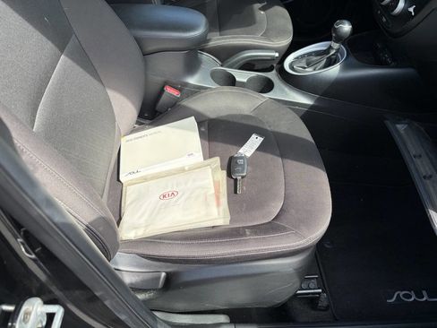Used 2016 Kia Soul FWD image 15