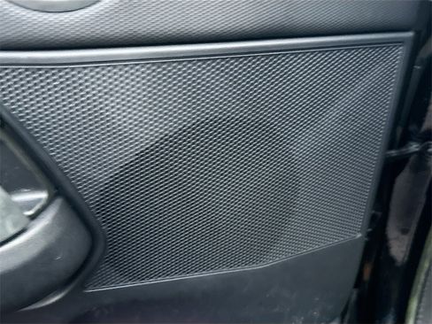 Used 2023 Land Rover Discovery S R-Dynamic image 20