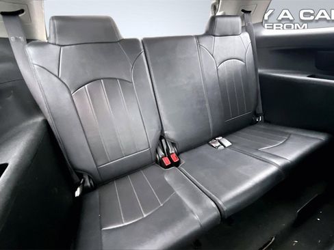 Used 2015 GMC Acadia Denali image 12