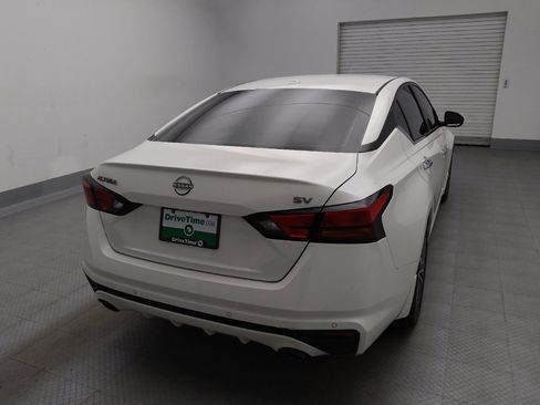 Used 2024 Nissan Altima 2.5 SV w/ SV Premium Package FWD image 7