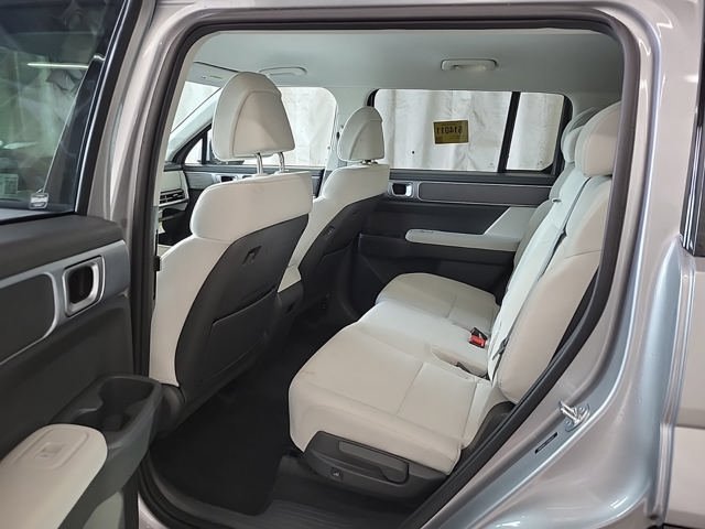 Used 2026 Hyundai Santa Fe SE FWD image 11