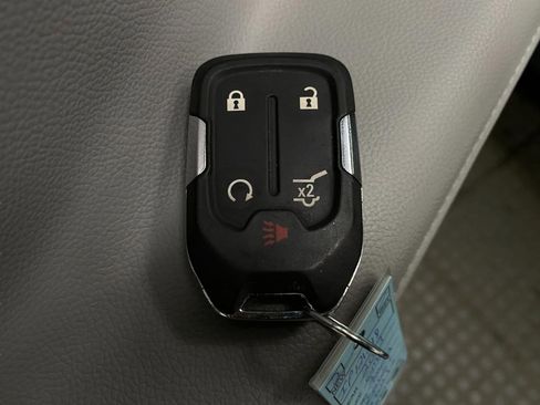 Used 2023 GMC Acadia SLT w/ Preferred Package image 32