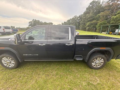 Used 2023 GMC Sierra 2500 Denali w/ Denali Ultimate Package AWD/4WD image 8