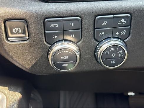 Used 2023 GMC Sierra 1500 SLT w/ SLT Premium Package AWD/4WD image 37