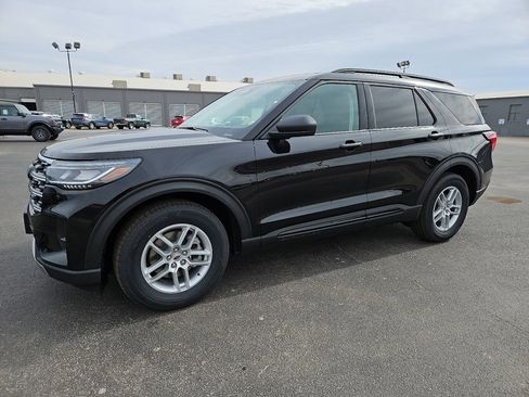 New 2026 Ford Explorer Active w/ Active Comfort Package image 5