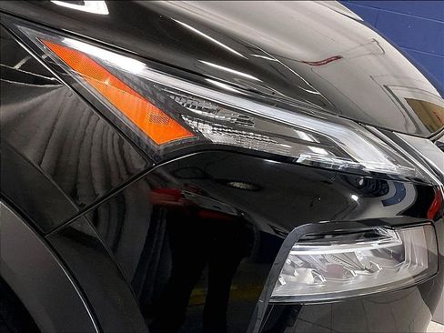 Certified 2023 Nissan Rogue SV AWD/4WD image 32