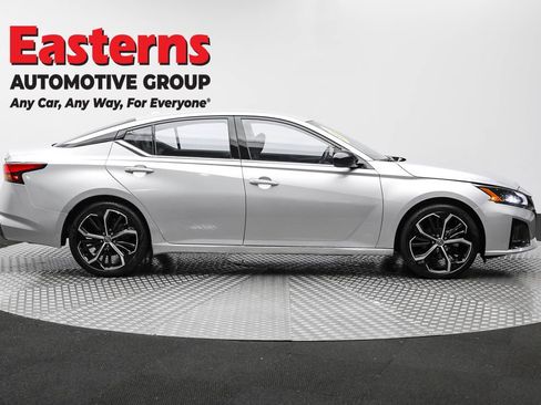 Used 2024 Nissan Altima 2.5 SR image 4