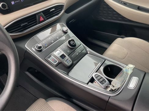 Used 2021 Hyundai Santa Fe SEL FWD image 17