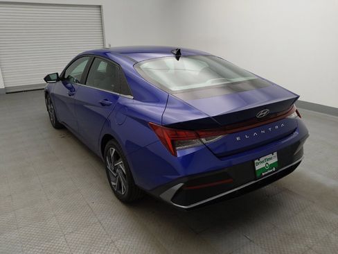 Used 2025 Hyundai Elantra SEL FWD image 6