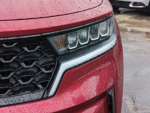 Certified 2023 Kia Sorento S FWD image 10