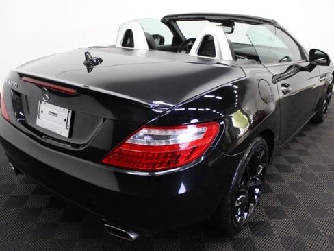 Used 2014 Mercedes-Benz SLK 250 image 7