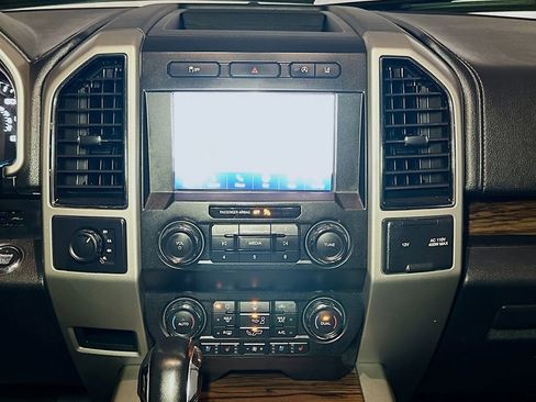 Certified 2020 Ford F150 Lariat image 13