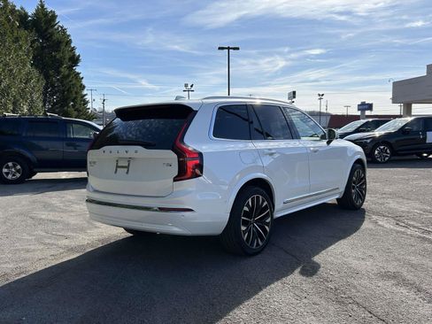 New 2026 Volvo XC90 T8 Plus image 3