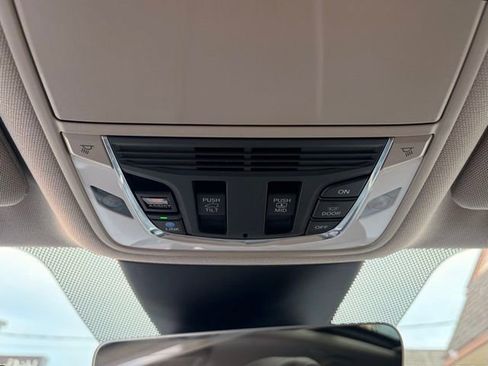 Used 2023 Acura MDX SH-AWD image 34