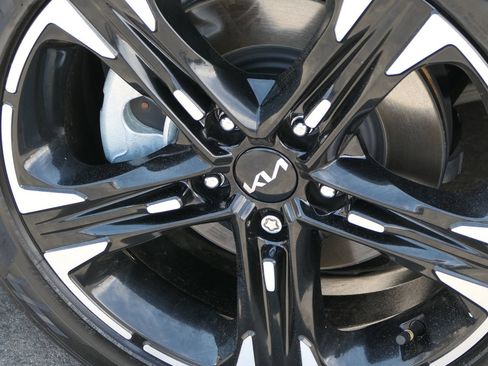 Used 2022 Kia K5 GT-Line w/ GT-Line FWD Premium Package image 9