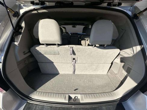 Used 2010 Toyota Highlander Limited image 26