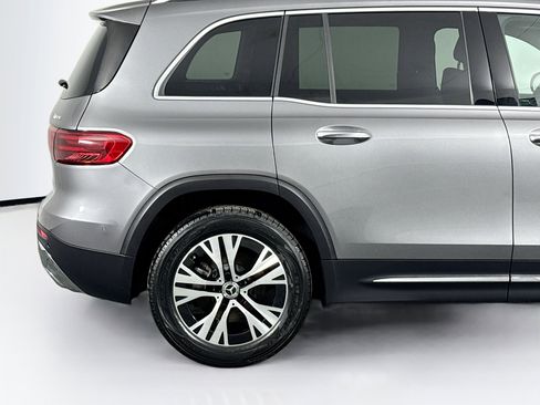 Used 2024 Mercedes-Benz GLB 250 4MATIC image 39