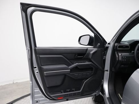 Certified 2025 Toyota Tacoma SR5 image 16