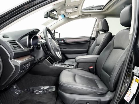 Used 2017 Subaru Outback 2.5i Limited image 6