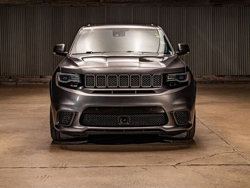 Used 2018 Jeep Grand Cherokee Trackhawk w/ Trailer Tow Group IV AWD/4WD image 2