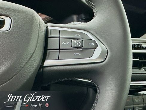 New 2026 Jeep Compass Latitude image 28