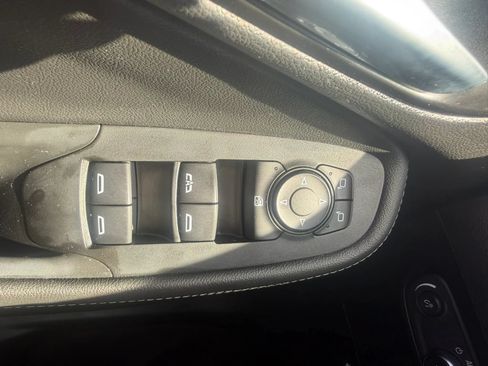 Used 2020 Buick Encore GX Select w/ Experience Buick Package FWD image 22