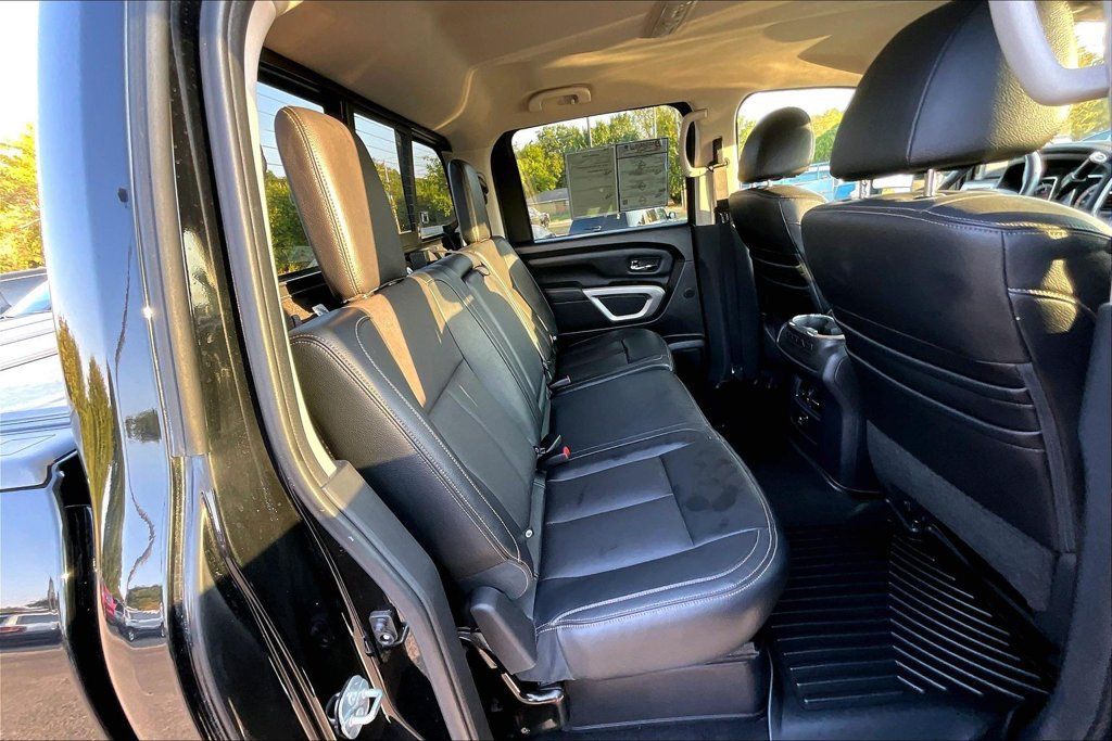 Used 2018 Nissan Titan SL w/ Texas Titan Edition AWD/4WD image 27