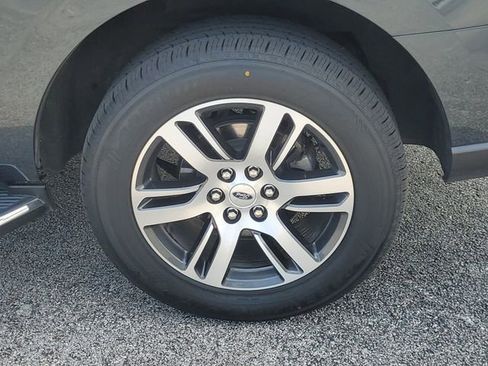 Certified 2023 Ford Expedition Limited image 8